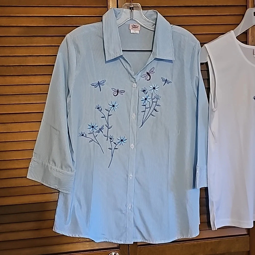Adrian Dilafield 2 piece button down blouse with undershirt embroidered floral - Picture 6 of 12